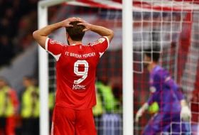 Henes  otkrio detalje oko klauzule Harija Kejna i stavio tačku